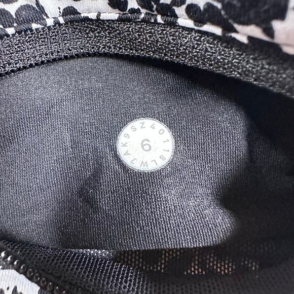 Lululemon Run Times Short II 4" Chirasu Black Chirakasu Alpine White Sz 6 EUC - Picture 5 of 9